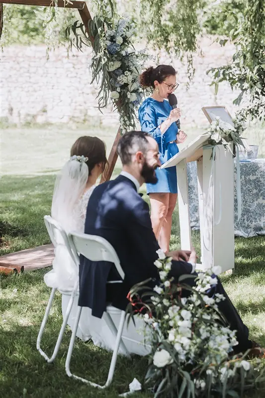 Officiant de cérémonie laïque : un métier mariage idéal pour ceux qui aiment les émotions et l’humain Wedding planner - formation école du mariage bordeaux - www.caroline-hoang.com - photographe- newborn- wedding- family -bordeaux-paris-caroline-hoang-photographe-mariage-elisa-anthony-juin2024-461_websize