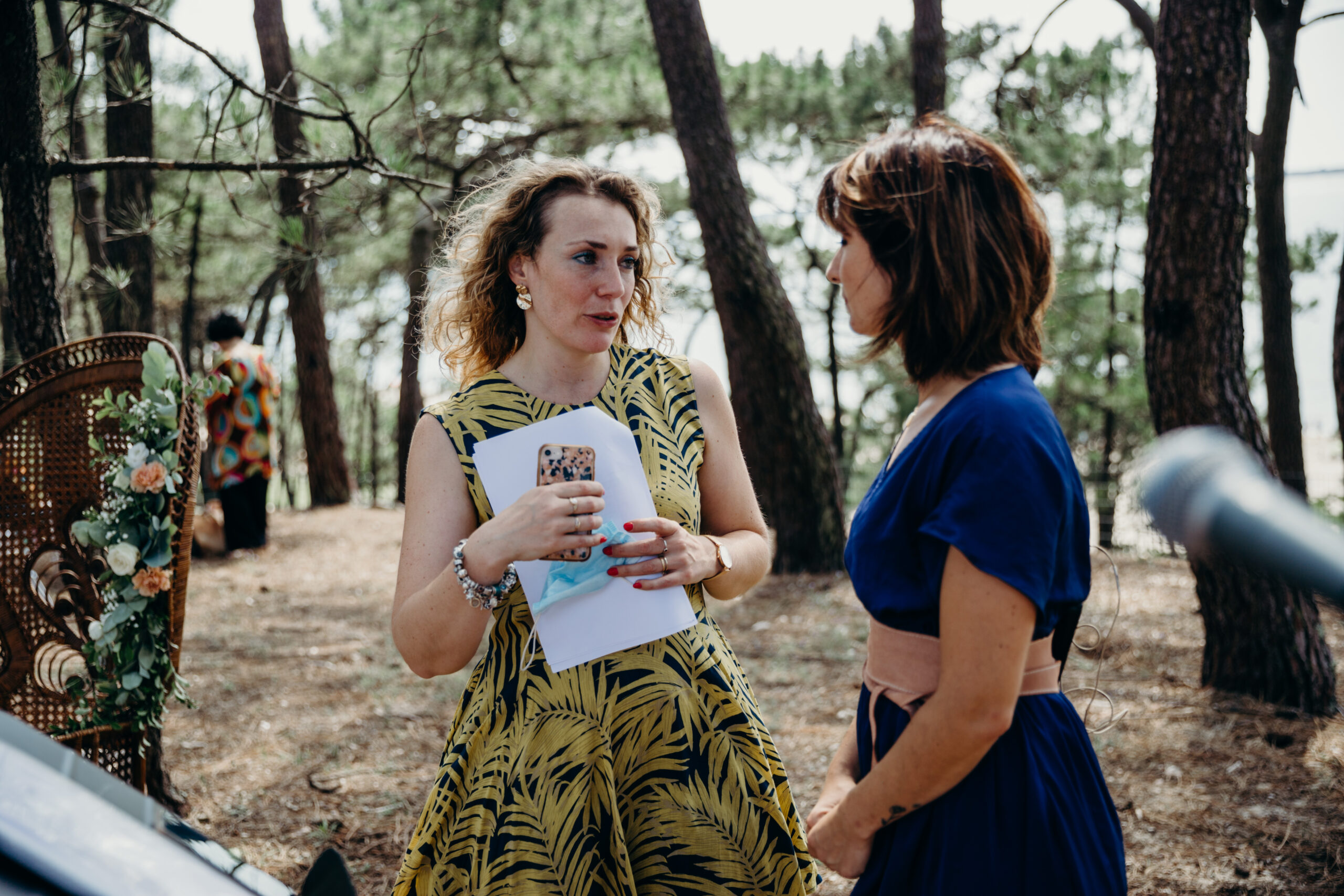 Peut-on cumuler un emploi salarié et une activité de wedding planner ? Crédit photo Claraly Studio